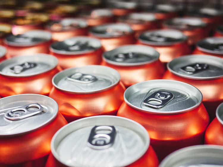 Can drinks Aluminum can Cold Beverage in grocery store
