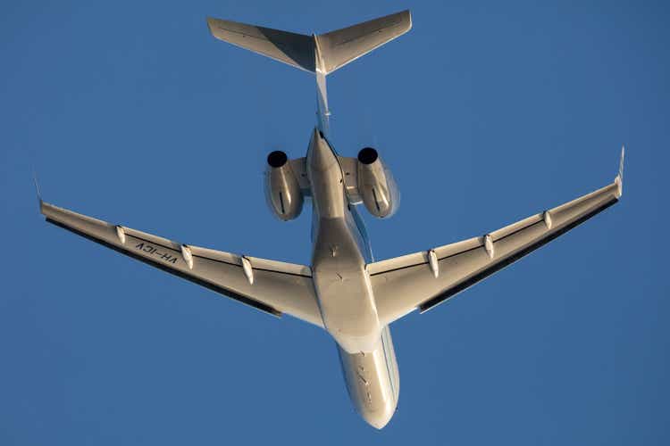Bombardier Global Express luxe zakenjet vertrekt vanaf Adelaide Airport.