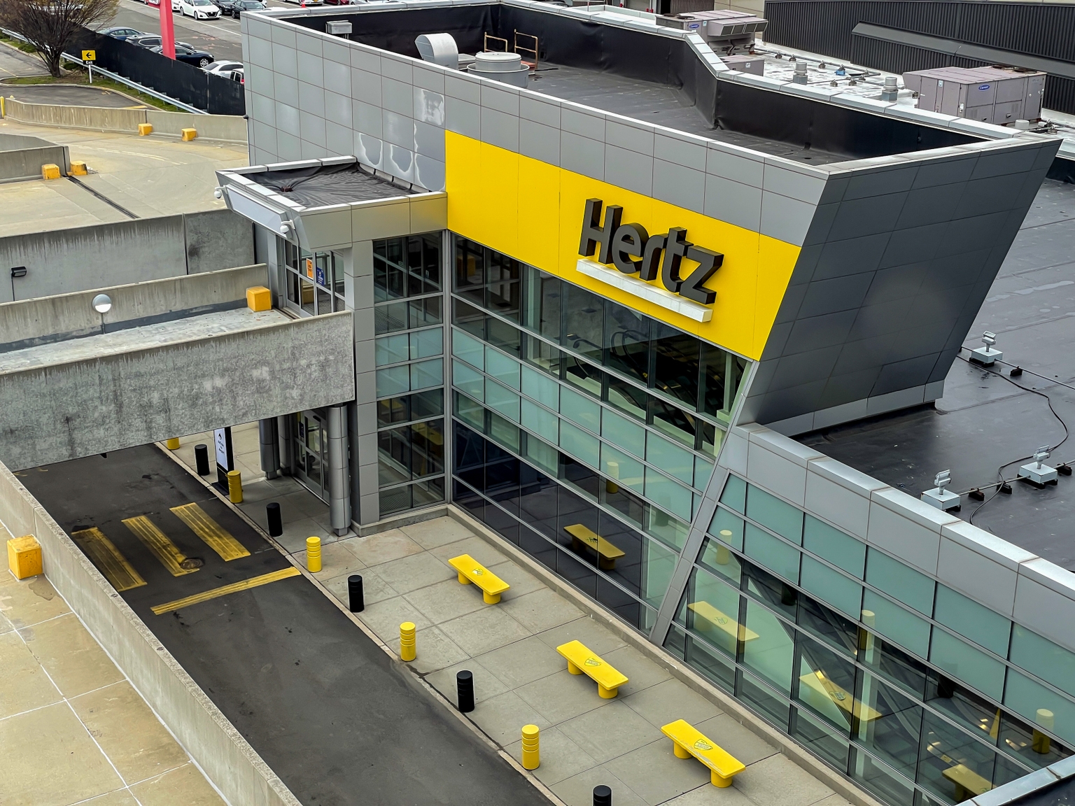 Hertz Ditching EVs, Fundamentally Challenged, Shares Near Support