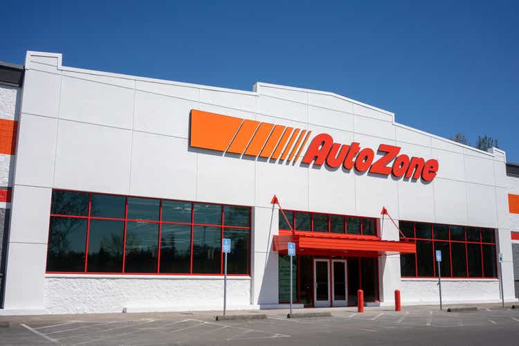 Why did AutoZone shares pop on Tuesday? A big earnings beat (NYSE:AZO)