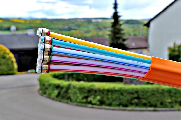 Optical fiber for very high speed internet