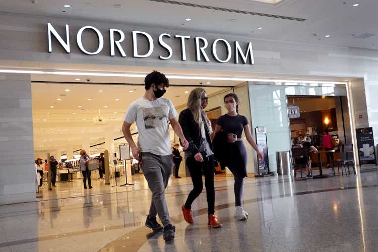 Retailer: Nordstrom reports bigger-than-expected loss, sales fall, ET Retail