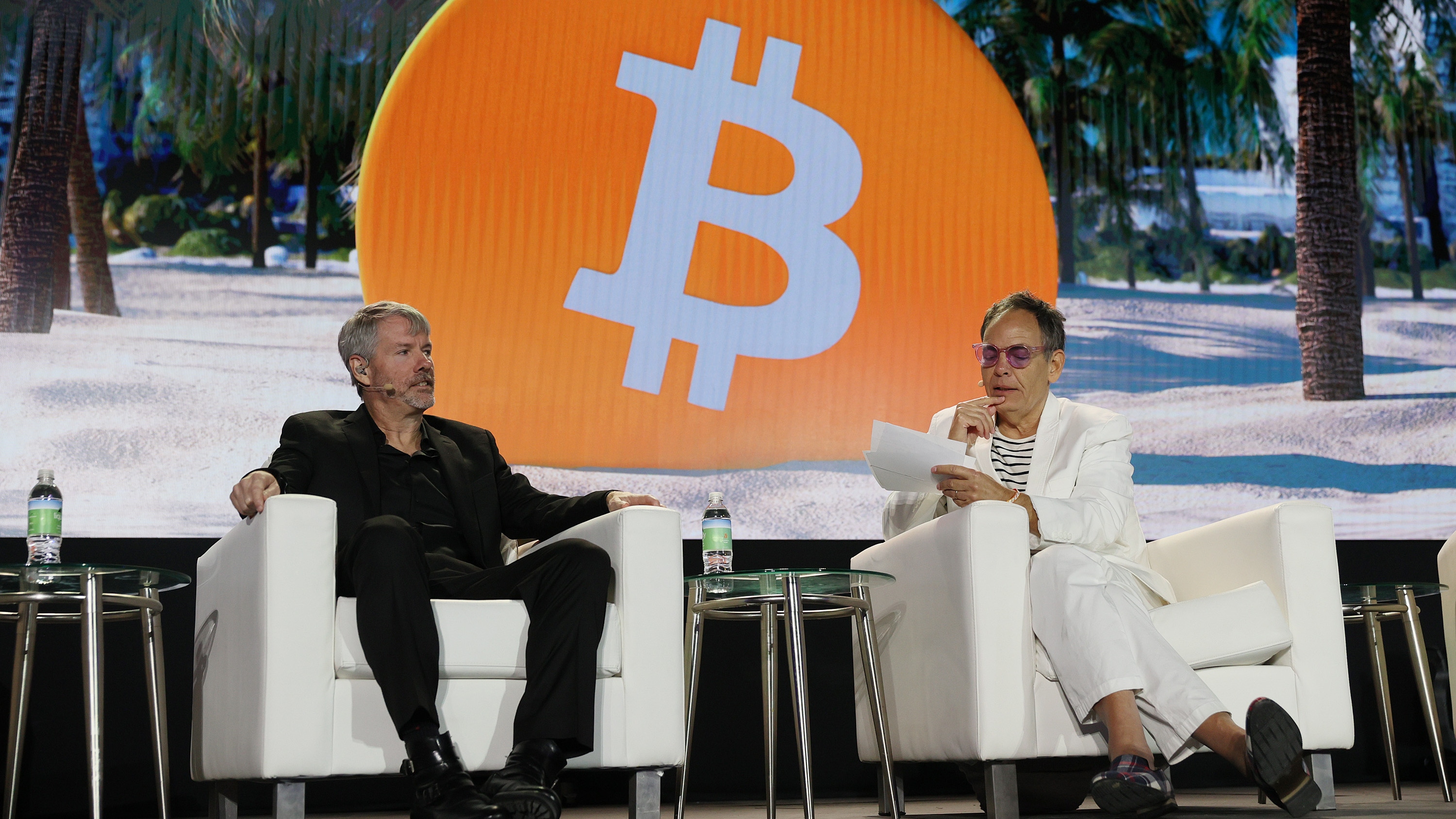 MicroStrategy Stock: Signs Of Topping Have Appeared (NASDAQ:MSTR) | Seeking  Alpha