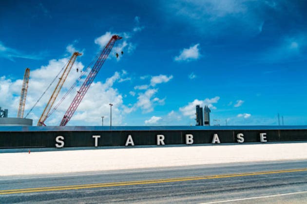 SpaceX said to host three days of analyst meetings at Starbase, Colossus this week