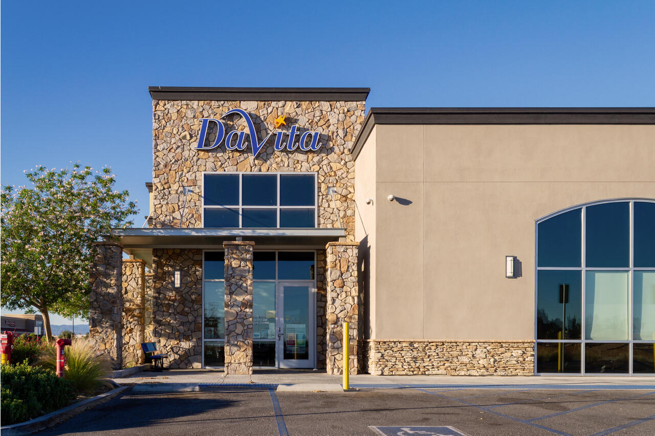 DaVita slips to an eightmonth low after investor event Seeking Alpha