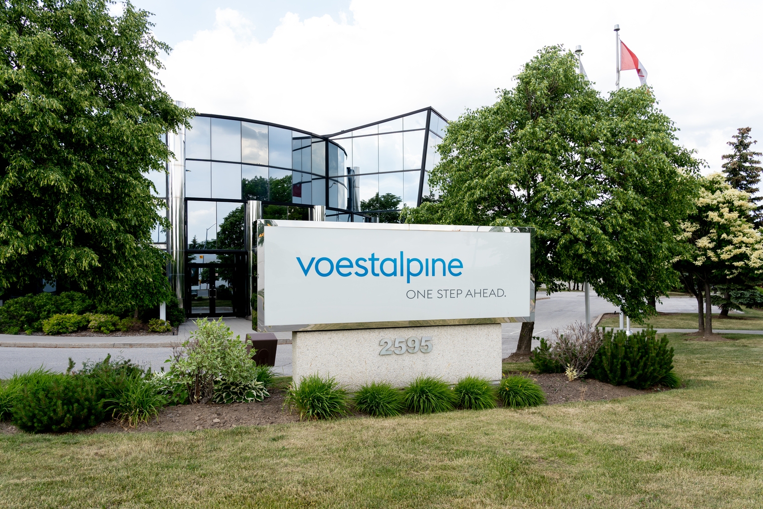 Voestalpine Trades At 4.5x EBITDA Despite Anticipated 25% EBITDA Drop (OTCMKTS:VLPNF)