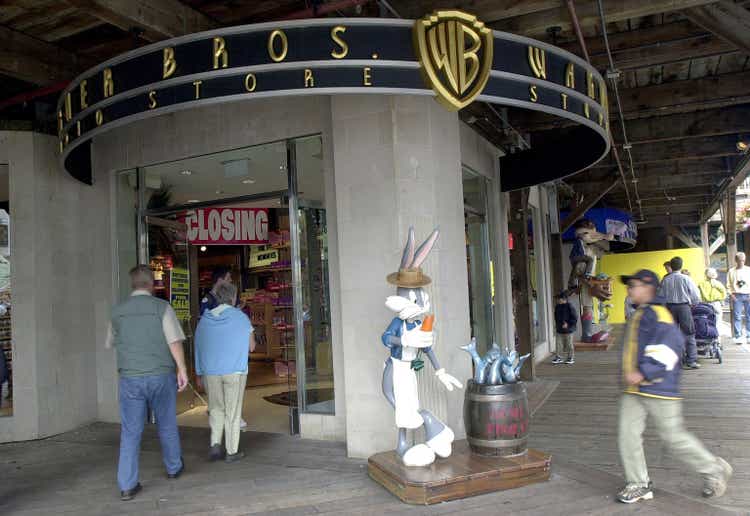 Warner Bros. Store Closing
