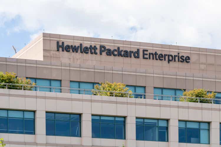 Hewlett Packard Enterprise buying Juniper Networks in deal valued