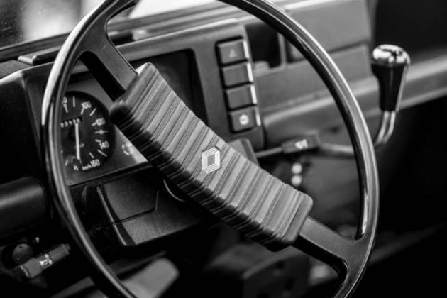 Renault r4 steering wheel and gear shift