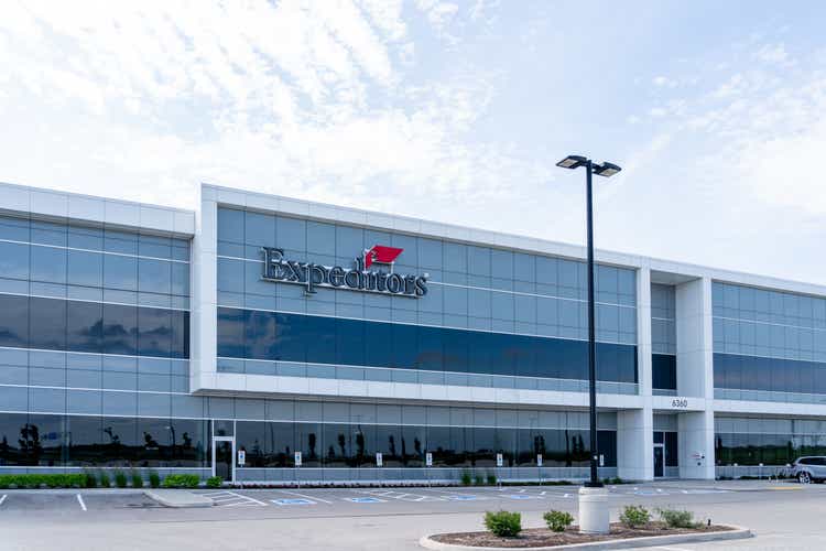 Expeditors Canada Inc head office in Mississauga, ON, Canada.