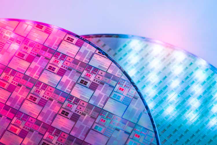 silicon wafer reflecting different colors.