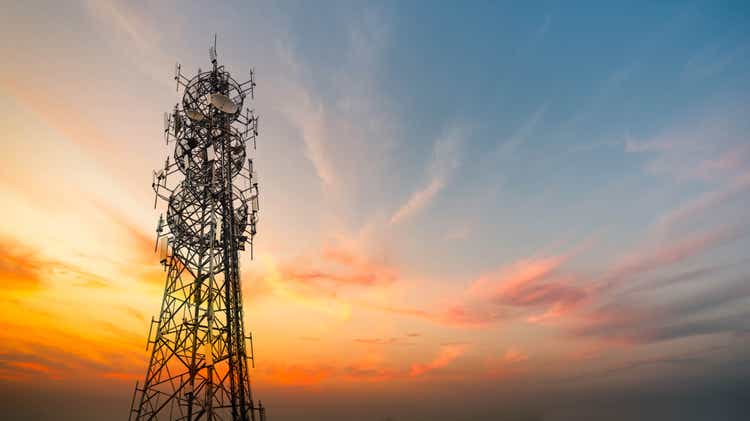 5G Sunset Cell Tower: Cell tower for cell phones and video data