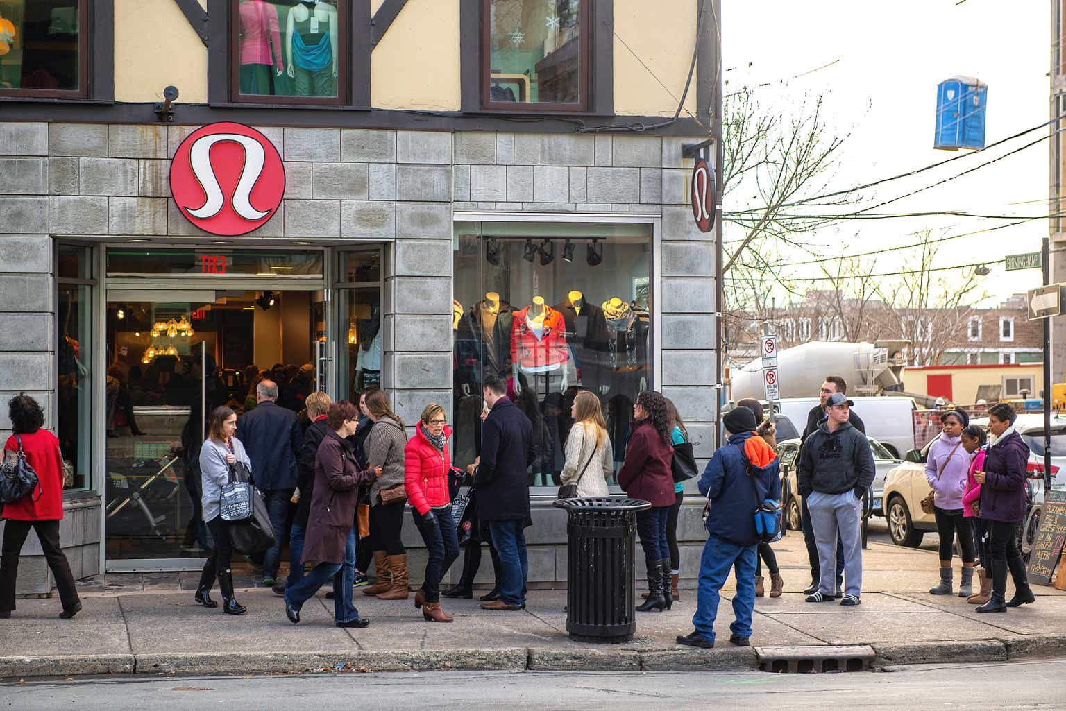 Lululemon Stock: Set To Complete Five-Year Goals But Risks Remain