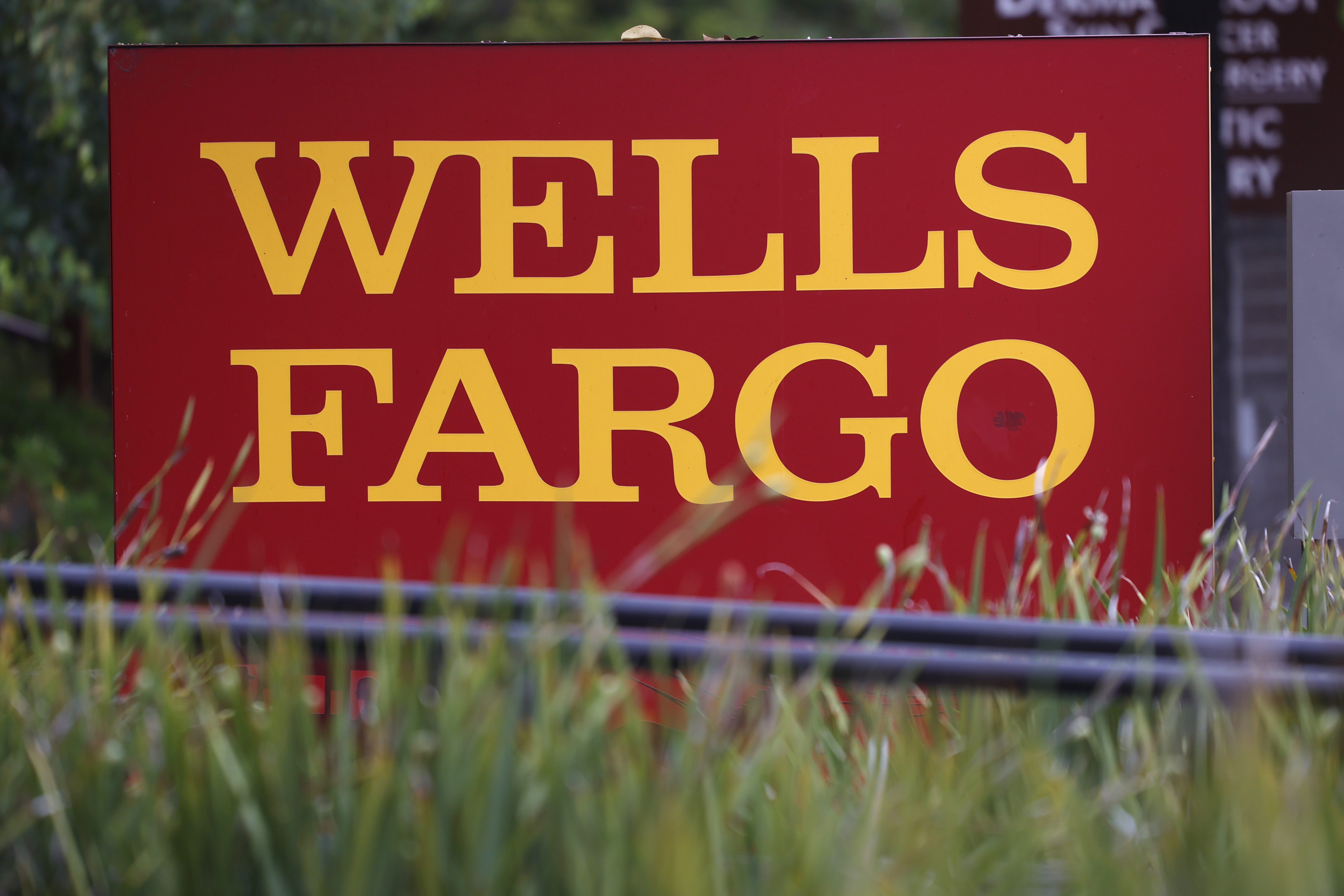 Wells Fargo Vs. Bank Of America: A Look At Busted Preferreds | Seeking ...