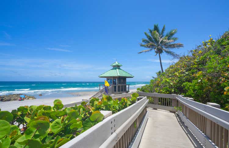 Wooden pathway to beautiful Florida beach.