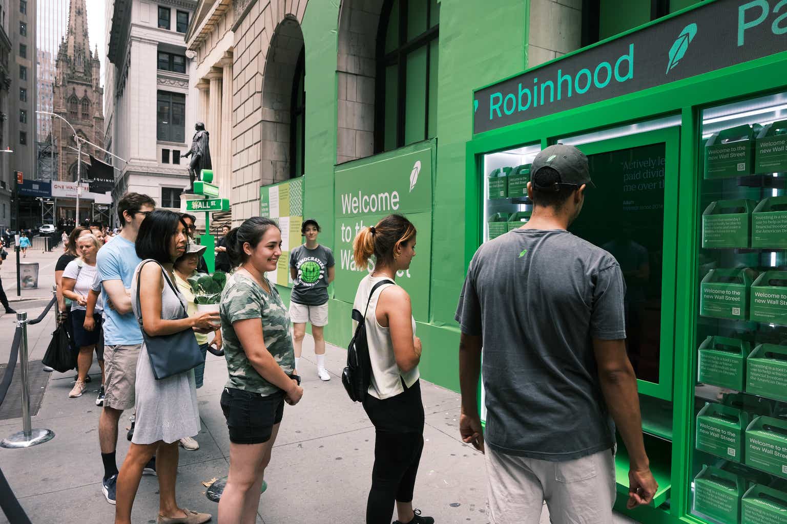 Robinhood: Green Shoots Are Here (NASDAQ:HOOD)