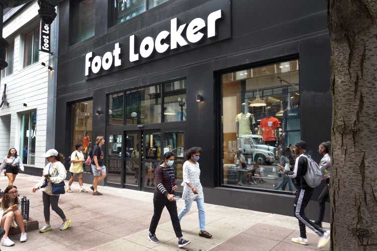 Foot Locker  Bay Shore NY