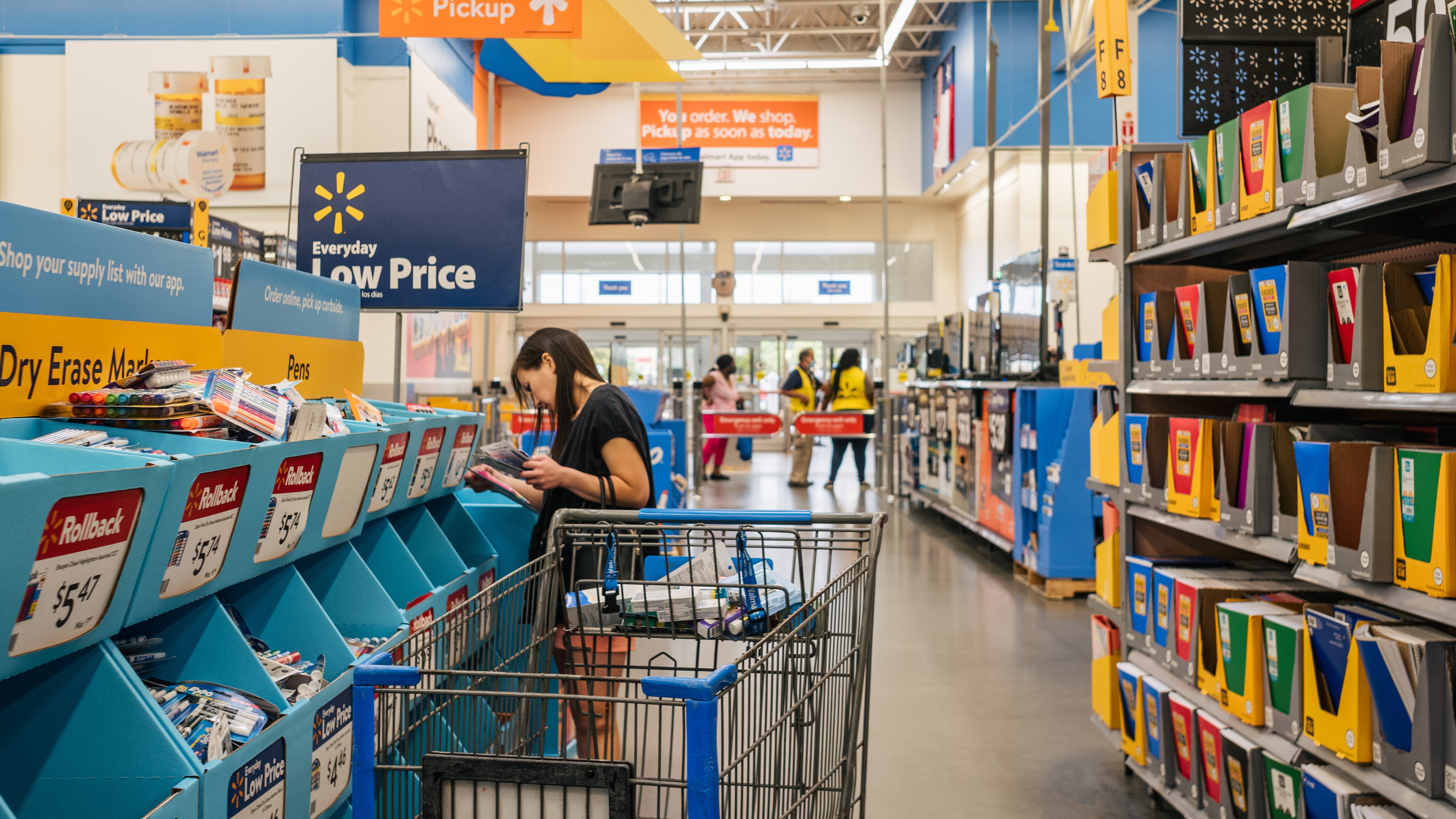 Can Wal-Mart Stores Inc (WMT) Stock Stay Hot?