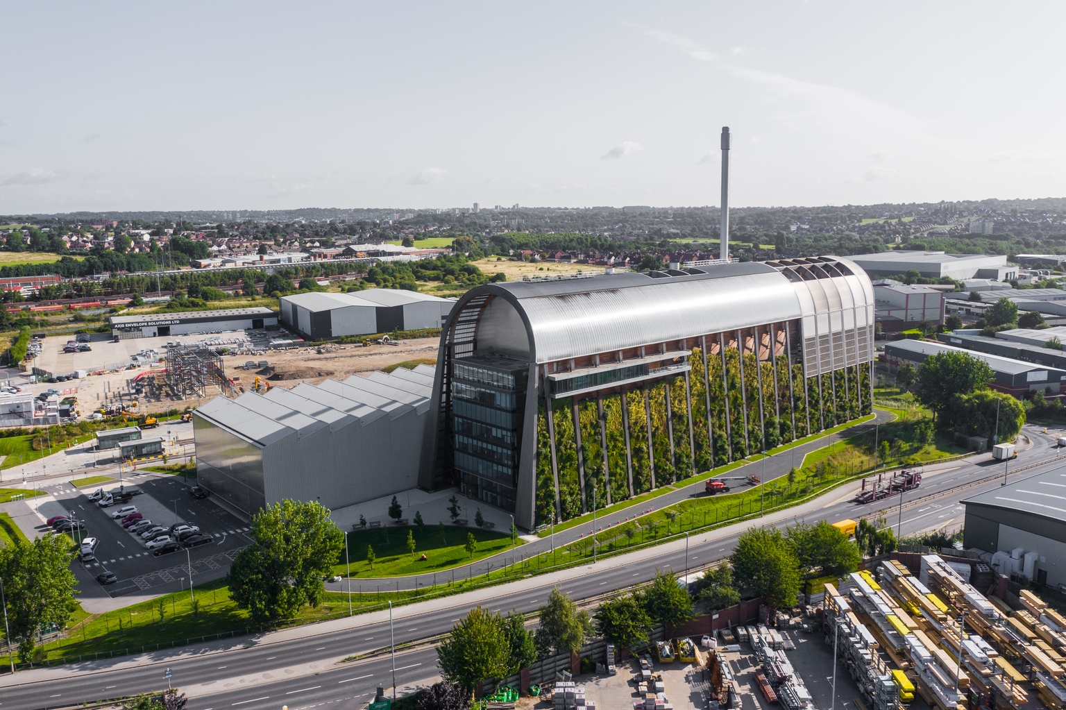 Veolia: Undervalued Environmental Services Leader (OTCMKTS:VEOEF)