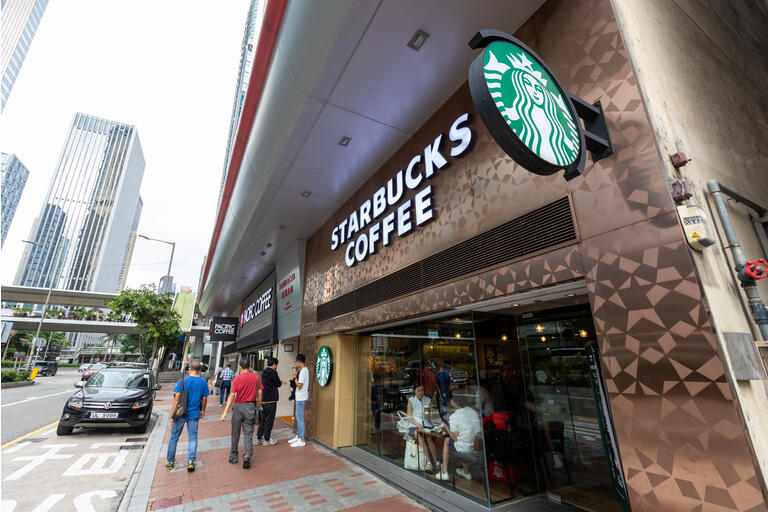 Will international segment recovery lead Starbucks Q4 Earnings growth