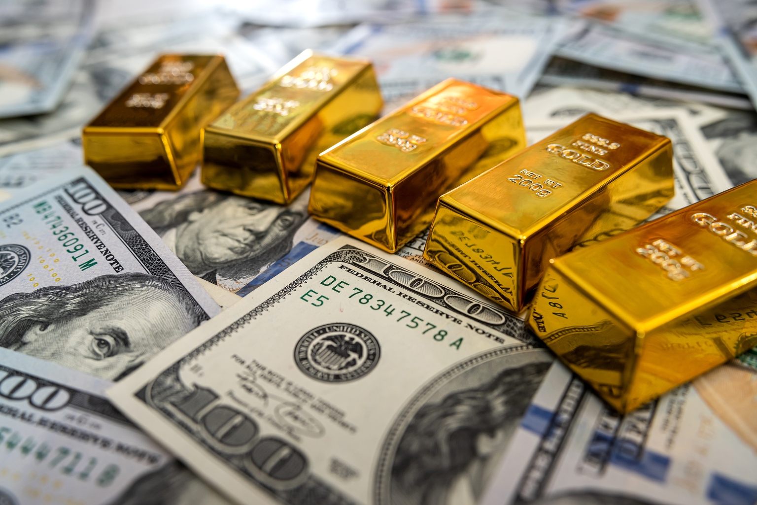 IAUI: Monthly Income Helps In A Range-Bound Gold Market, But NAV Erosion Keeps It A Hold