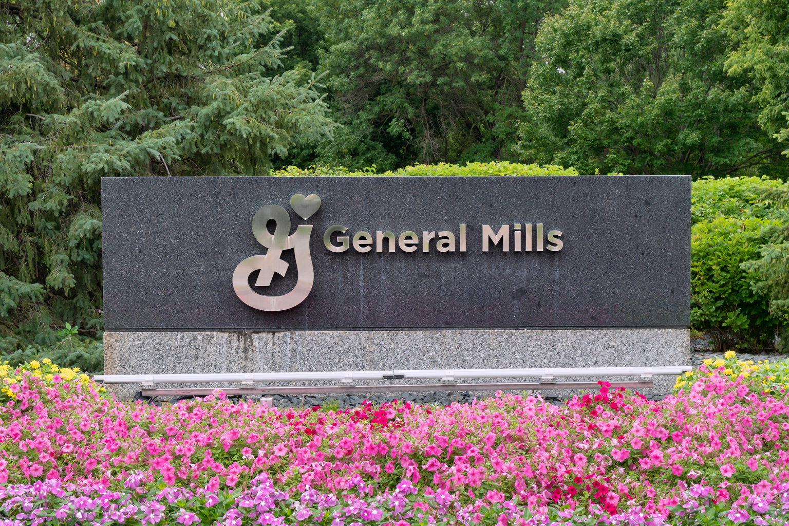 seekingalpha.com - Ian Bezek - Despite Structural Challenges, General Mills' Valuation And 7% Yield Stand Out (GIS)