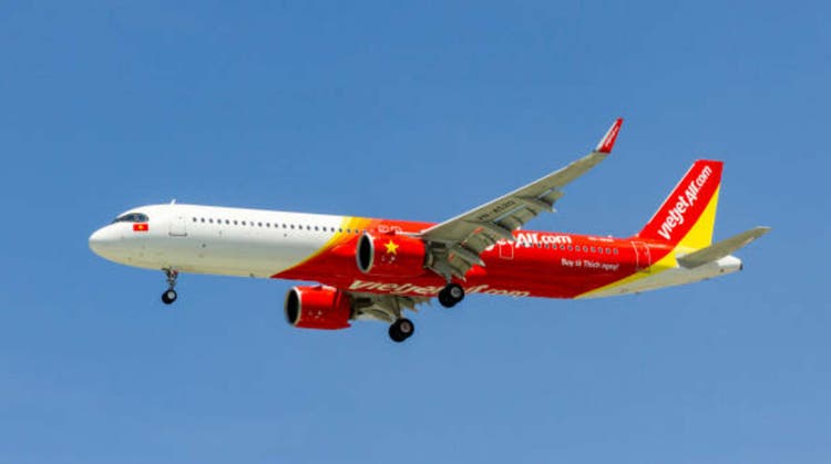 VietjetAir Airbus A321-271NX (Reg VN-A520) Landing At Tan Son Nhat International Airport (SGN-VVTS), Vietnam