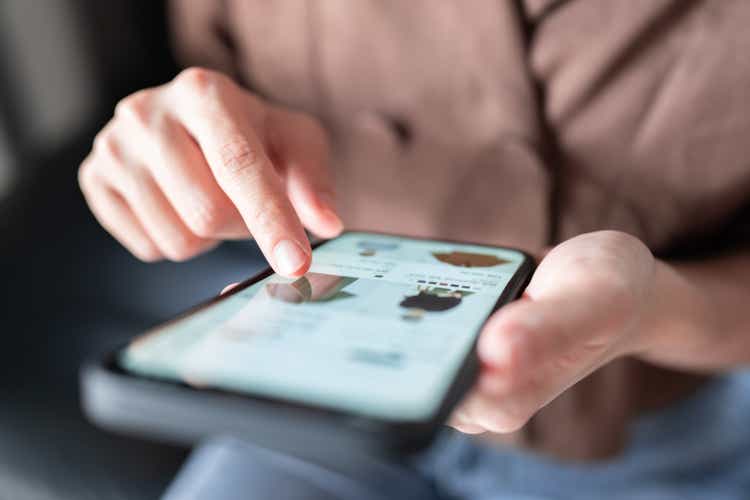 1stDibs Faces Tough 2022 As User Conversion Falters (NASDAQ:DIBS)