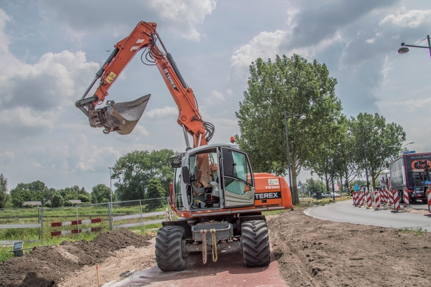 United Rentals surges after Q1 beat, higher 2026 outlook (URI:NYSE)