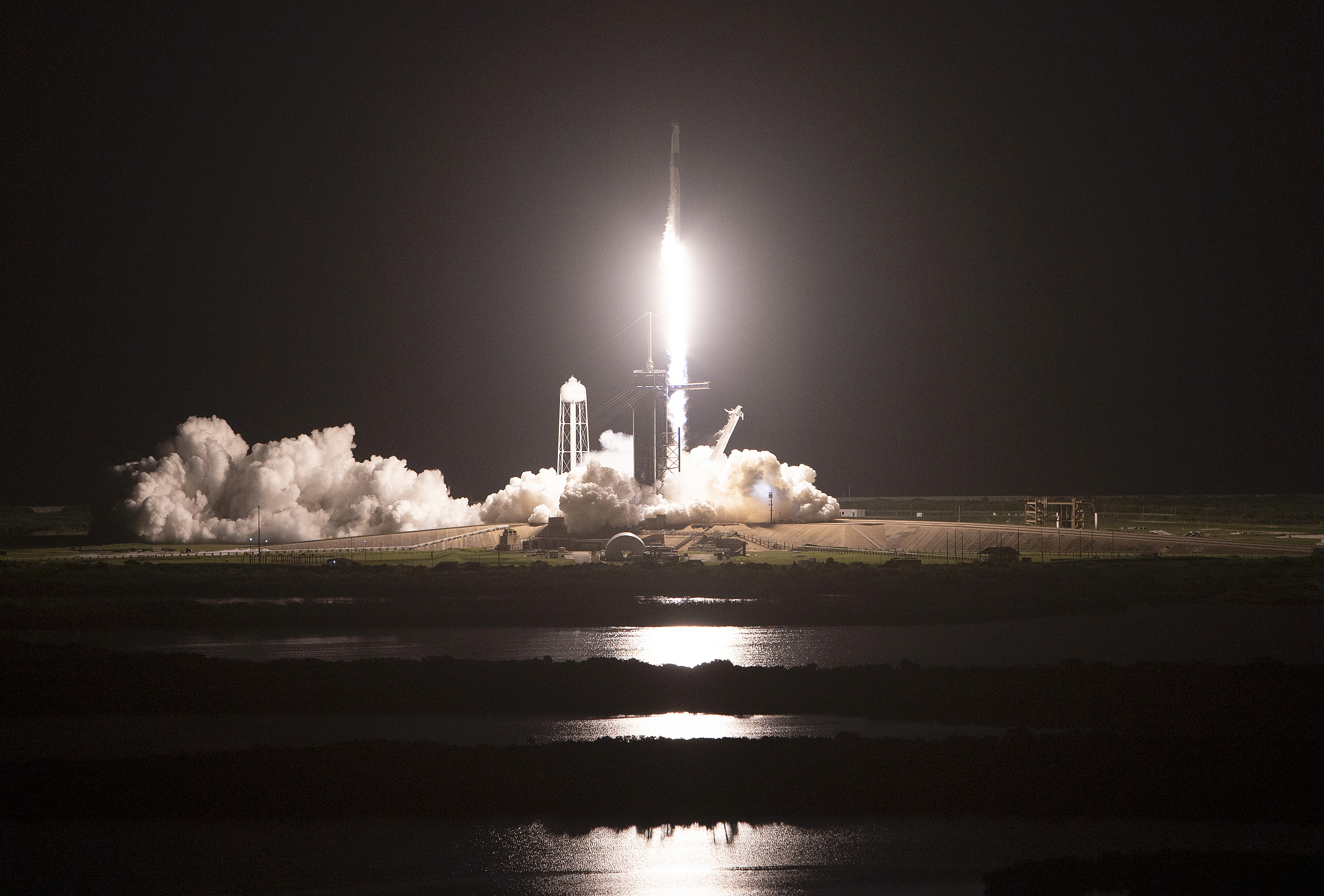 seekingalpha.com - Rob Williams - Retail investors get a shot at SpaceX IPO through major brokerages (SPCX:Pending)