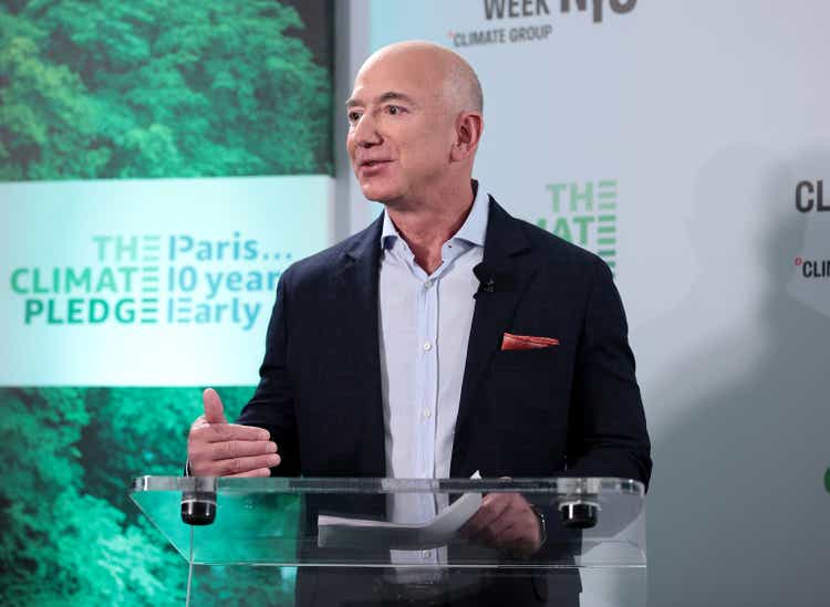 Jeff Bezos to donate bulk of 4B fortune, advises Americans ‘take risk off the table’