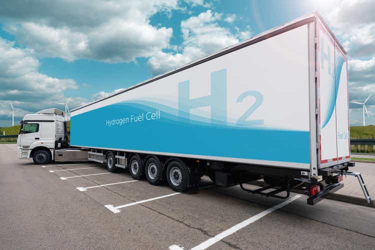 Hydrogen fuel cell semi truck