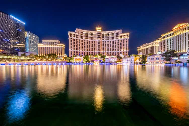 Bellagio + Cosmopolitan + caesars palace at night - Las Vegas