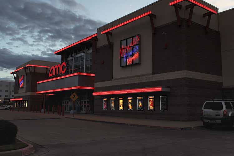 Tyler, TX - 10 November 2018: AMC Movie Theater terletak di South Broadway di Tyler, Texas