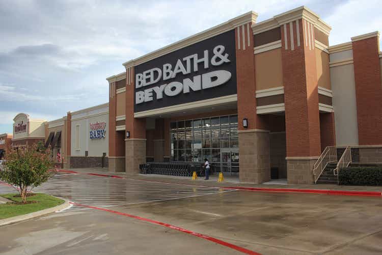 Tyler, TX - October, 7, 2018: Bed Bath and Beyond retail store on a rainy afternoon located in Tyler Texas