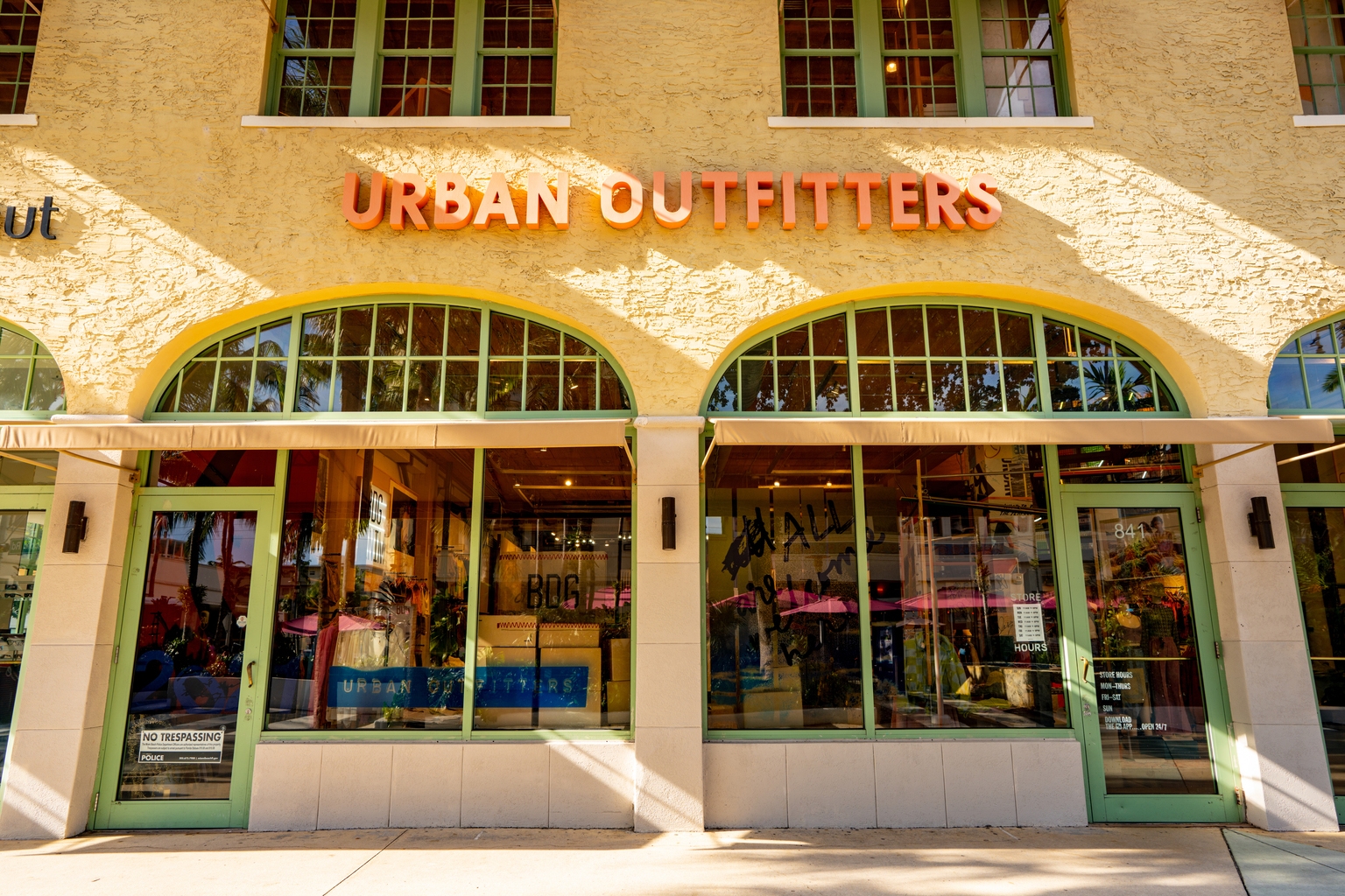 Urban Outfitters: Great Valuation For Strong Sales Performance
