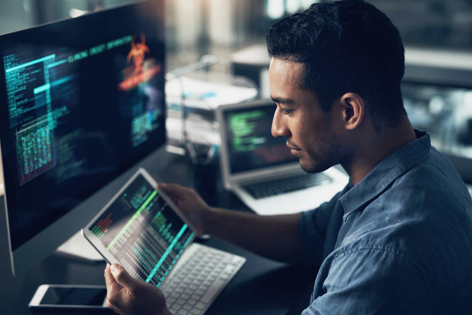 Владеющий информацией специалист. Технология NTECHLAB,.