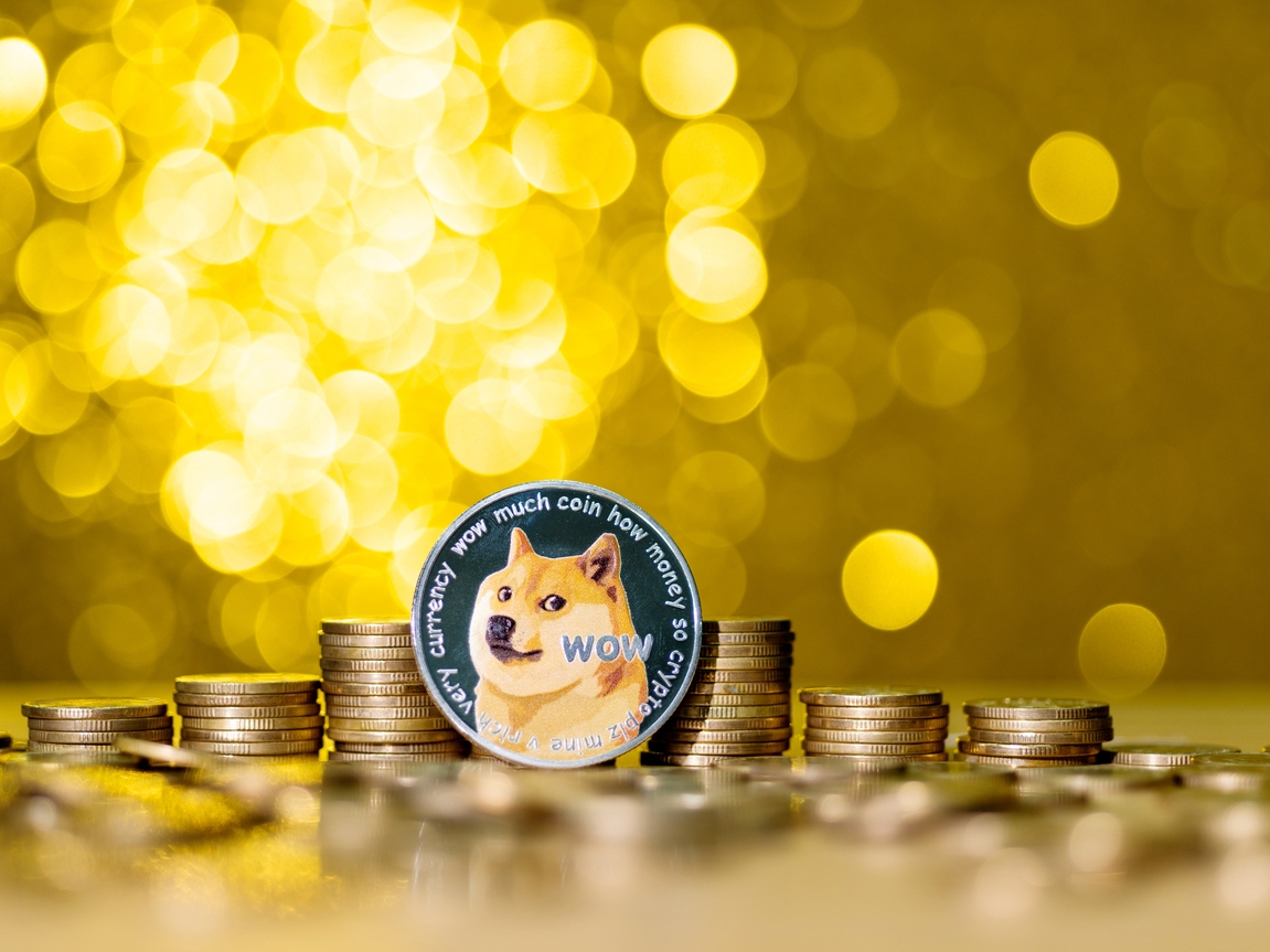 Dogecoin Slips To $0.1407 As Outflows Rise, Trend Pressure  Intensifies(Technical Analysis) | Seeking Alpha
