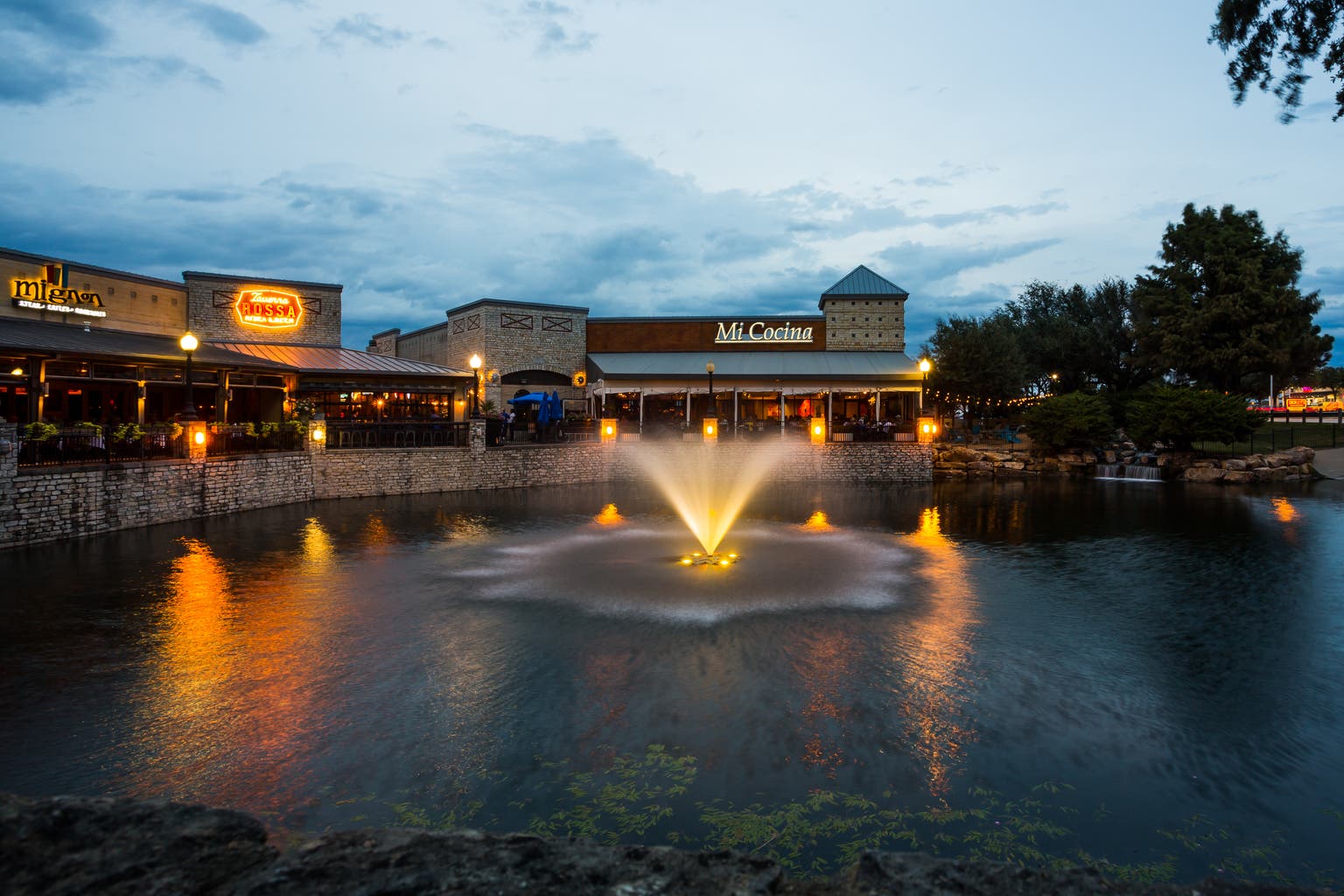 Whitestone REIT: The Small-Cap Retail Landlord Outperforming The Giants (NYSE:WSR)