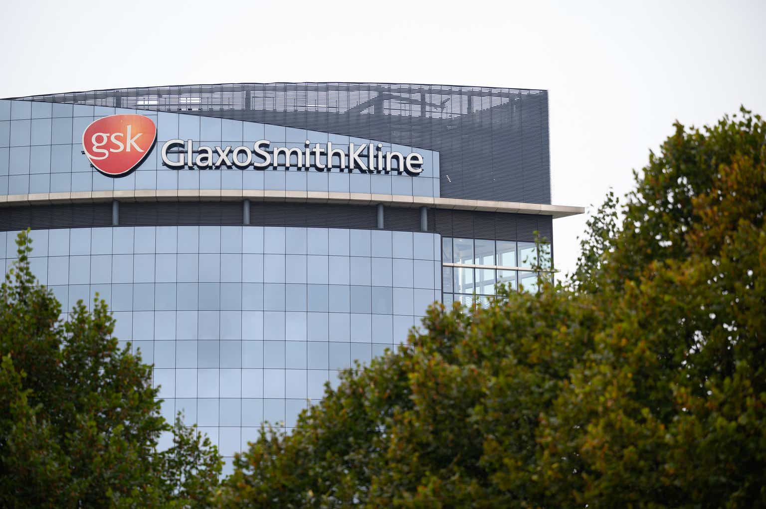 GSK plc: An Undervalued Vaccine Behemoth That Is Resuming Growth; Buy (GSK)