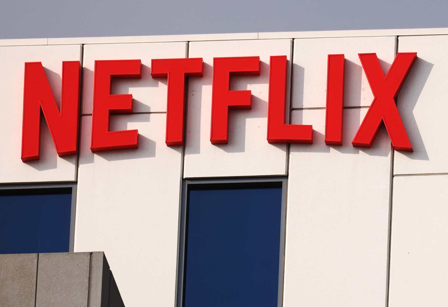 Netflix turns to games as streaming growth slows