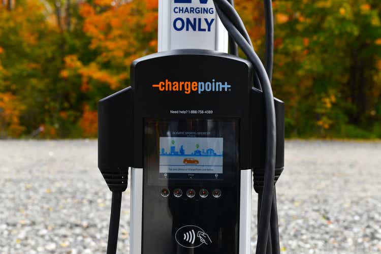 Electric vehicle charging station for home. The charge point powered by  battery storage system Stock Photo by ©chesky_w 102402536