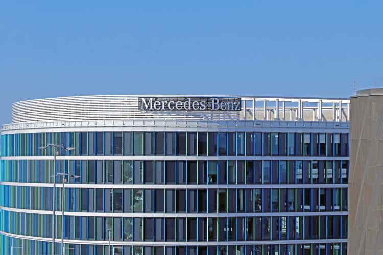 Edificio per uffici del dipartimento Mercedes Benz vicino all"aeroporto di Stoccarda