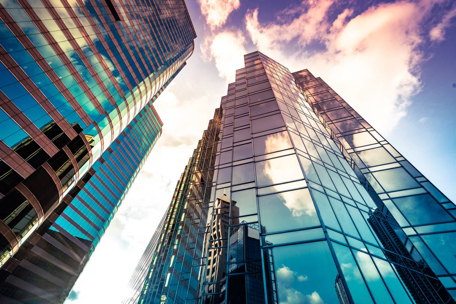 Commercial Real Estate Outlook Opportunities Amid Distress Seeking Alpha