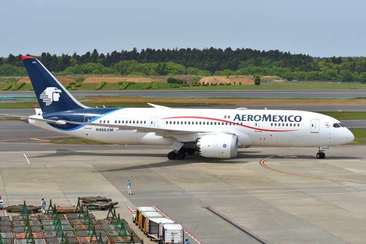 Aeromexico Boeing B787-8 Dreamliner (N966AM) passenger plane.