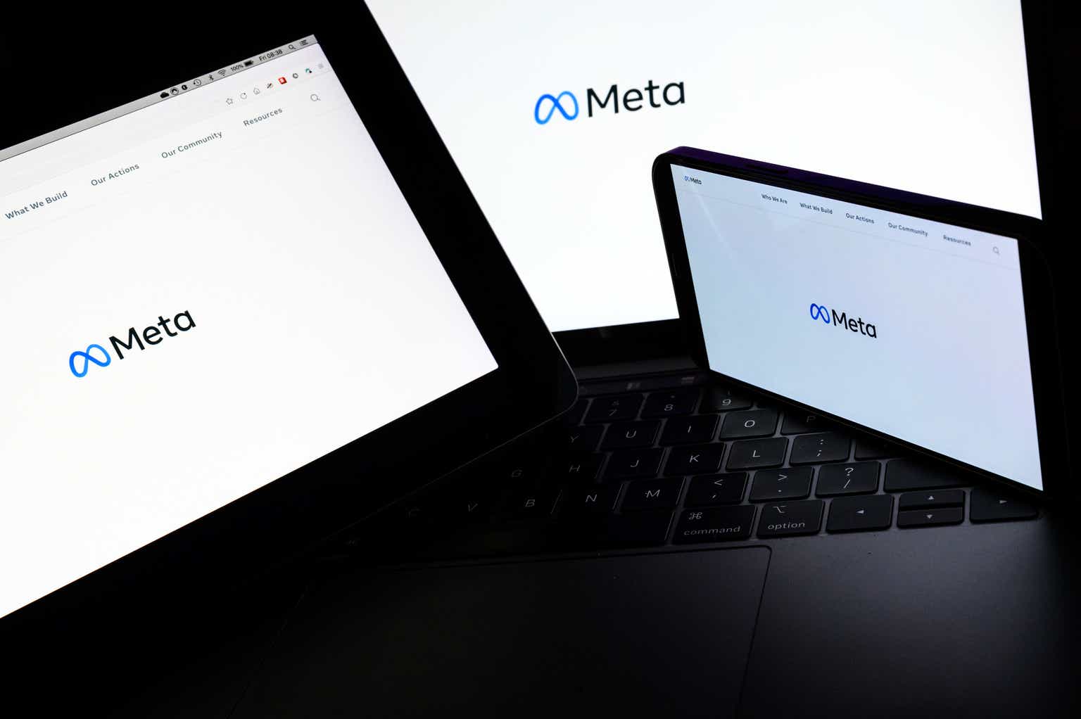 Meta's Q4 Earnings Preview What You Need To Know (NASDAQMETA