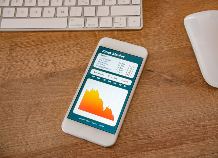 Is Square Stock A Buy, Sell, Or Hold During The Dip? (NYSESQ