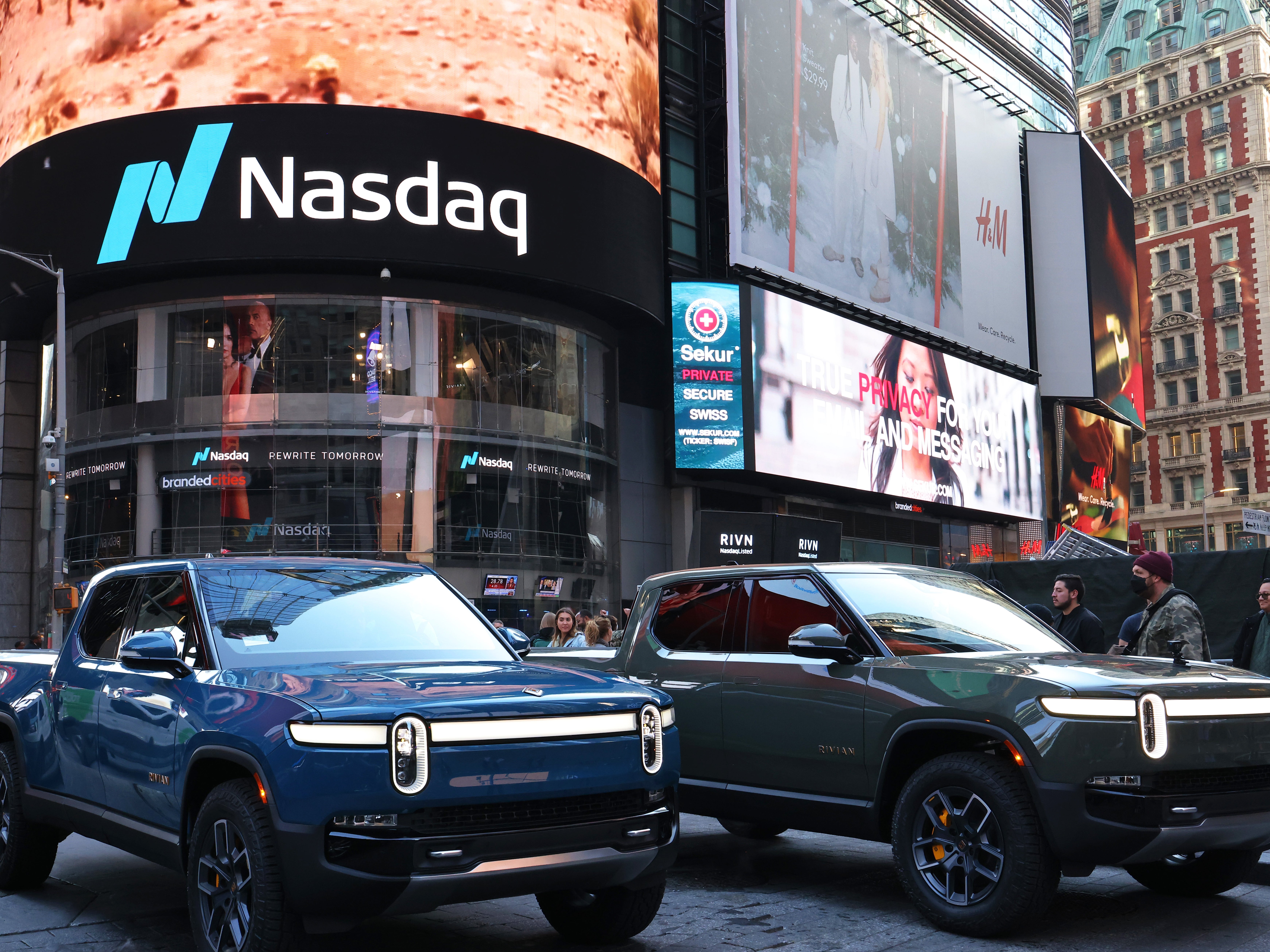Rivian Stock: Should You Risk the Dip to Invest or Wait out for a Lower Price?