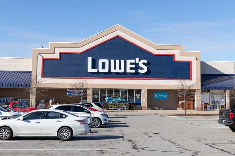 Lowe"s Home Improvement Warehouse. Lowe"s operates retail home improvement and appliance stores in North America.