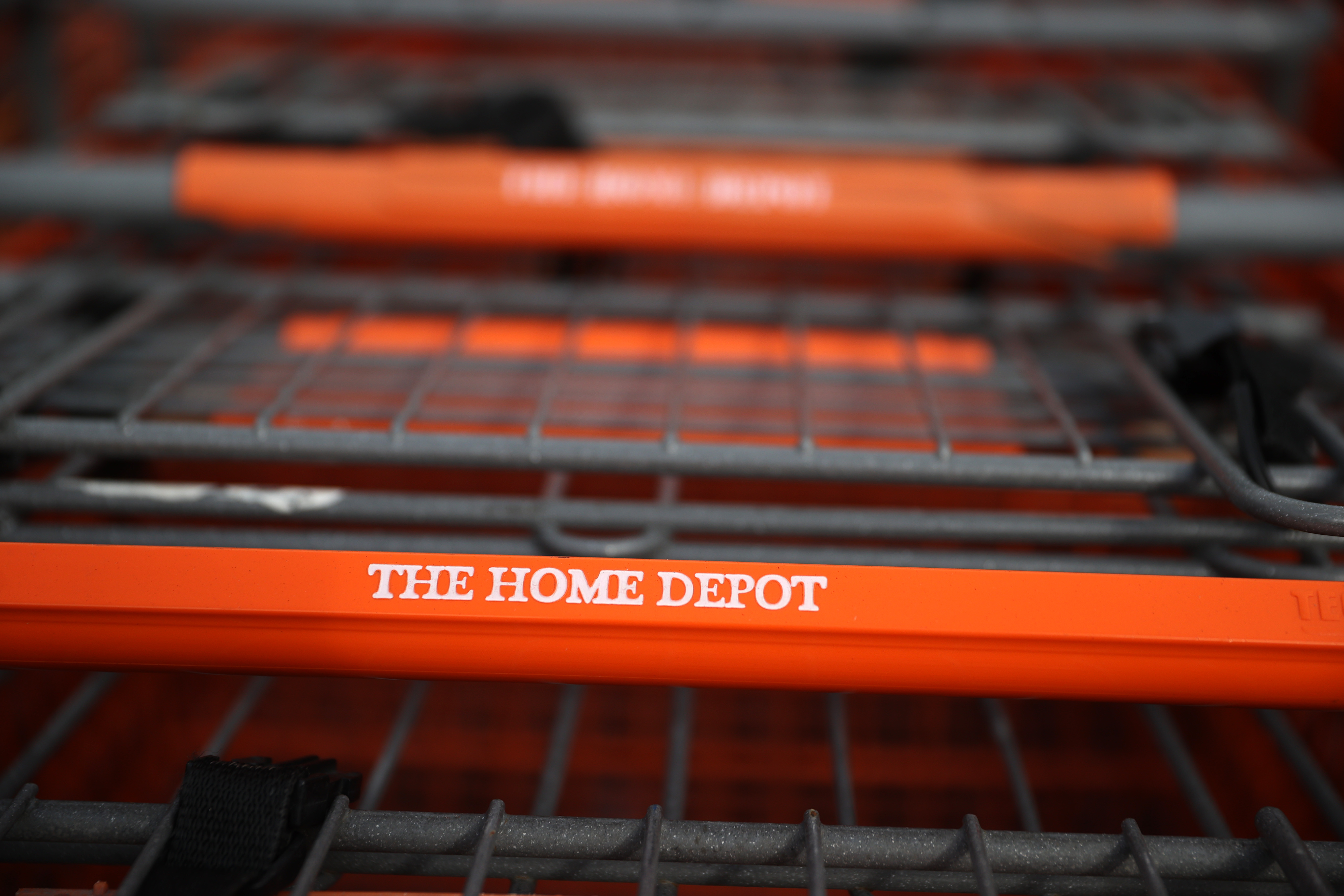 Home Depot Stock: Overvalued With Storms Brewing (NYSE:HD) | Seeking Alpha